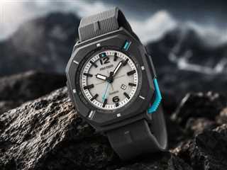 ساعت کاسیو Pro Trek PRJ-01AE-8 با شارژ خورشیدی و صفحه شب تاب