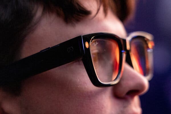 عینک هوشمند متا با قابلیت تشخیص چهره